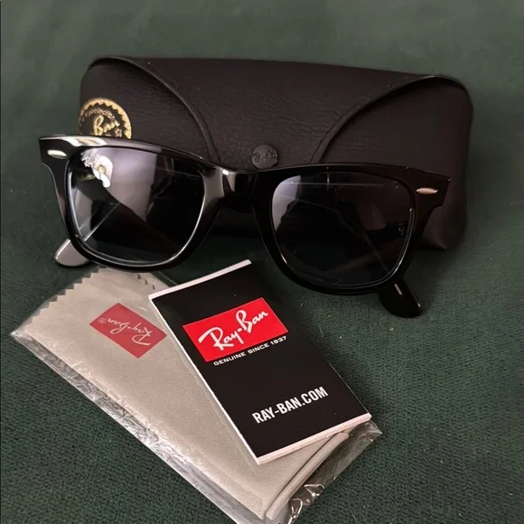 Ray-Ban | Accessories | Rayban Classic Black Sunglasses With  display picture 1
